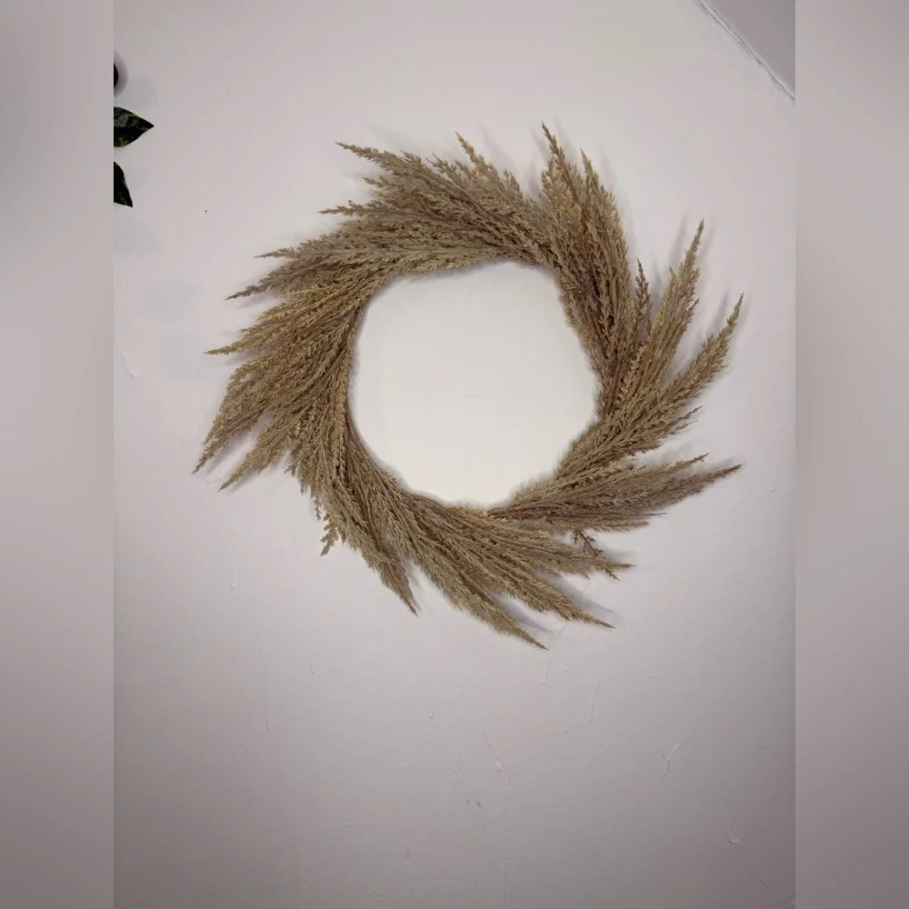 Small Faux-Dried Pampas Grass Wreath